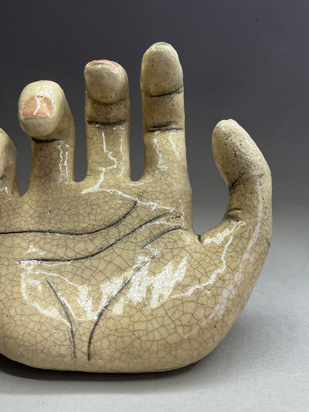 Керамічний гачок для ключів «Рука»